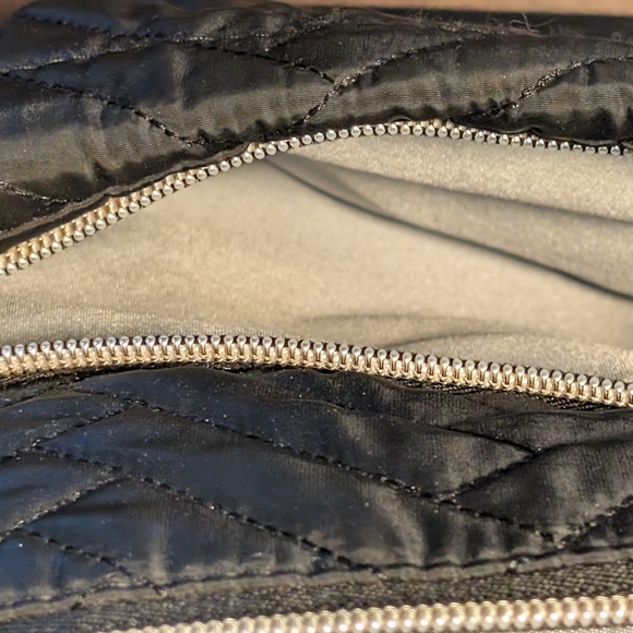 Skip Hop Suite Backpack - Luxe Black & Gold Quilted - Commuter & Multi-Use Bag - Picture 10 of 16